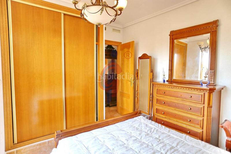 Foto b11b4a3a-a285-4020-a9fc-85aeeab80b8b. Attico in calle rafael alberti 63 in Pueblo Guardamar del Segura