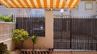 Casa in Calle berenguer de massanet 17. En venta excelente bungalow en planta baja en el edén!