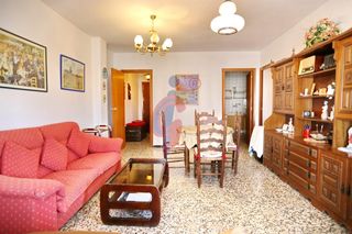 Apartament en Calle federico garc�a lorca 30. Vivienda para reformar en ubicaci�n previlegiada en guardamar de