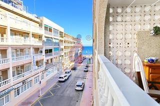 Apartament  Calle blasco ibáñez 70. Coqueto apartamento de un dormitorio con vistas al mar en guarda