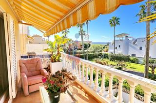 Penthouse  Calle parís. Bungalow con gran terraza, solárium y piscinas comunitarias en p