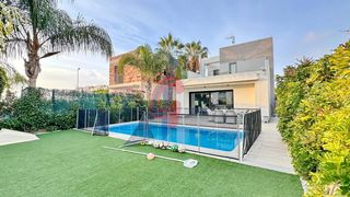 Xalet a Avenida avenida del salvador 55. Chalet independiente a la venta en ciudad quesada!