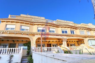 Casa adosada en Calle jaume de soler 1. Adosado en venta en los estaños, guardamar del segura!