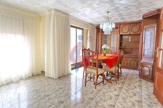 Apartament a Calle la paz 26. Tercera planta sin ascensor en venta con tres dormitorios!