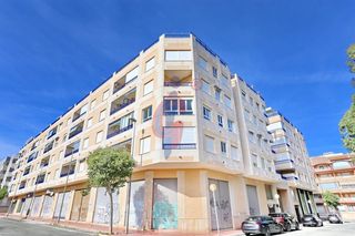 Apartament a Calle giner de los ríos 29. Vivienda con garaje en venta en parqueluz, guardamar del segura!