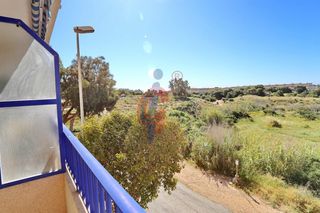 Apartamento en Calle giner de los ríos 29. Vivienda con garaje en venta en parqueluz, guardamar del segura!