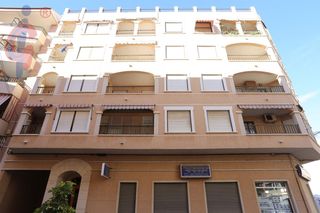 Apartment in Calle la paz 44. Apartamento de dos dormitorios en venta! fantástica oportunidad