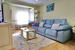 Apartament a Calle san josé 11. Vivienda reformada lista para entrar a vivir en el corazón de gu