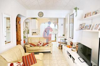 Casa a Calle pinomar 21. Bungalow adosado en venta en pinomarlomas del polo!