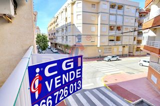 Apartament a Calle hermanos bazán  4. Apartamento de dos dormitorios con trastero en venta en las viña
