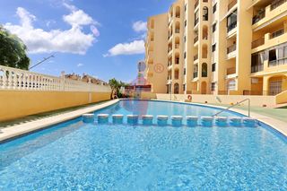 Apartament a Calle ingeniero joaquín muñoz 5. Luminoso apartamento con amplia terraza, piscina y excelente ubi