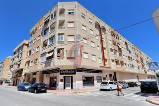 Apartament a Calle baleares 7. Vivienda de dos dormitorios con piscina comunitaria a 550 metros