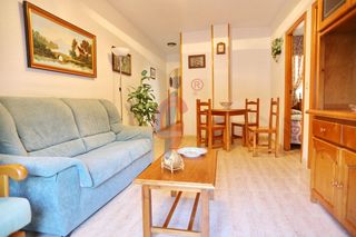 Apartament a Calle baleares 7. Vivienda de dos dormitorios con piscina comunitaria a 550 metros