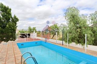 Casa a Partida partida de los bufones 14. Casa de campo con parcela de 3.593 m2, piscina y almendros en ho