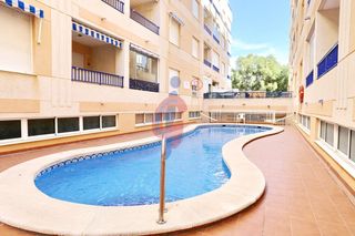 Apartament a Calle giner de los ríos  29. Vivienda de dos dormitorios a la venta en el edificio parqueluz,