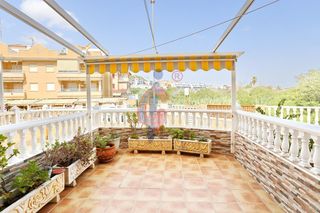 Planta baixa a Avenida cervantes  136. Planta baja a la venta en el pinar de guardamar! orientación oes