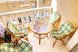 Pis a Calle hermanos bazán 13. En venta apartamento de dos dormitorios en las viñas con orienta