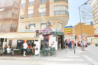 Local Comercial a Plaza plaza de la constitución 9. Local comercial en venta junto a la plaza de la constitución de