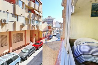Appartement à Calle calle arenas 27. Piso en venta en guardamar del segura, centro, a solo 1,2 km de