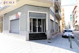 Local Comercial a Calle las viñas 23. Local comercial en venta en guardamar del segura