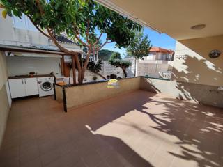 Casa aparellada a Corinto-Almardà. Precioso pareado en playa de almarda