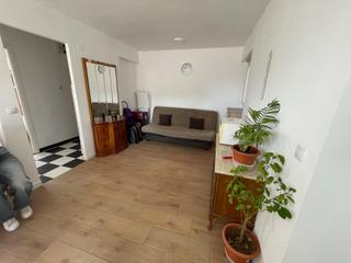 Flat in Antiga Moreira. Vivienda en tercera planta sin ascensor luminosa en el centro de