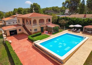 Chalet in Albalat dels Tarongers. Estupendo chalet esquinero en albalat dels tarongers