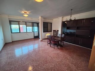Appartement en Antiga Moreira. Amplio y luminoso piso en sagunto