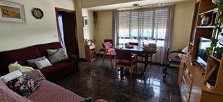 Appartement à Antiga Moreira. Amplio y luminoso piso en el corazón de sagunto por 140,000