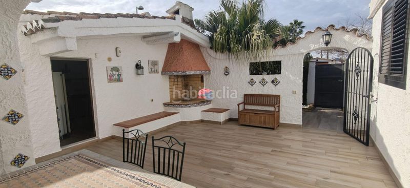 Foto 5889ba70-14e0-43c1-806d-f4a359b6d56f. Xalet amb calefacció aparcament piscina a Corinto-Almardà Sagunt