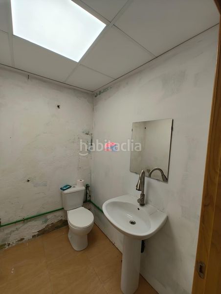 Foto 92ff1ae8-db33-4a60-a77d-eb05e1d49170. Local comercial a Avenida de Abril-9 de Octubre Sagunt