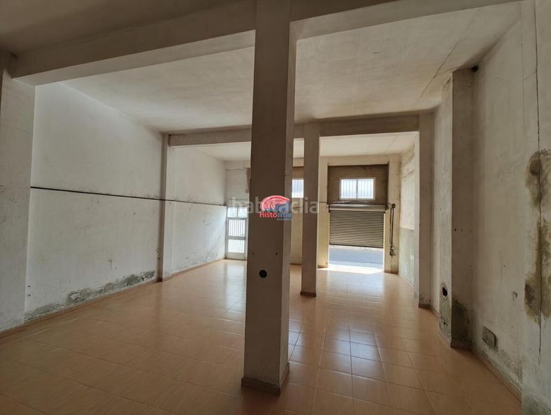 Foto dfabd217-4110-49f5-9f68-b9d40b9e627c. Local comercial a Avenida de Abril-9 de Octubre Sagunt
