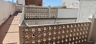 Flat in Centro-El Castillo. Oportunidad única amplio piso en sagunto con terraza y patio
