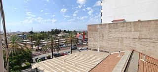 Flat in Centro-El Castillo. Amplio y moderno piso reformado en sagunto  zona la estación