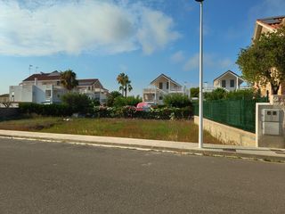 Terrain résidentiel à Corinto-Almardà. Exclusiva parcela urbana a 250 metros del mar  490 m2  fachada d