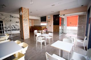 Local Comercial en Antiga Moreira. Cafetería reformada en el centro de sagunto  oportunidad única
