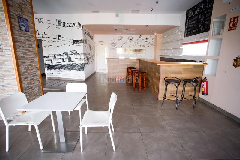Foto d36ad3c5-7a14-4c1d-ad97-d9430ee6db58. Local comercial a Antiga Moreira Sagunt