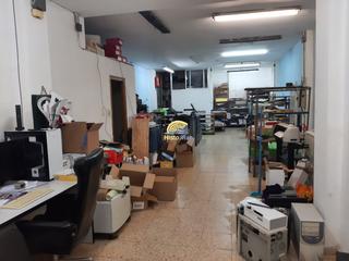 Local Comercial a Antiga Moreira. Bajo comercial en la zona antigua moreria