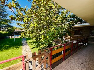 Chalet  Carrer cervantes saavedra. Chalet independiente para entrar a vivir.