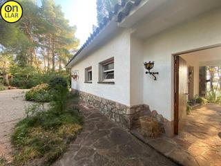 Casa a Bigues i Riells. Casa con vistas a els cingles de bertí