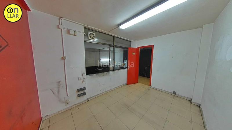 Foto 12db9ea8-ce85-43e8-ad15-f19894aba217. Locale commerciale in Montornès del Vallès