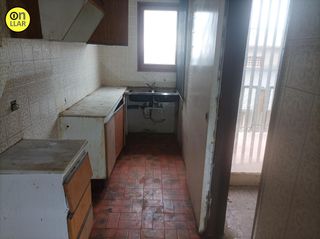 Appartement  Calle sant joan. Piso en venta para reformar en sant feliu de codines  oportunida