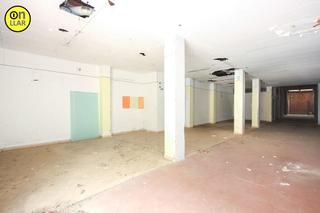 Local commercial à Font Verda. Gran oportunidad local de 900 m2 en la font verda granollers