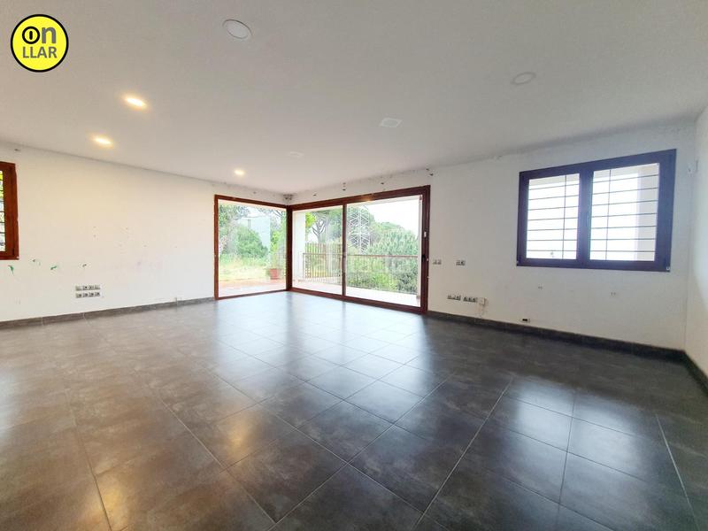 Foto ac968566-55c9-4b20-95f8-f73decb641ae. Casa con parcheggio in Urbanitzacions Mataró