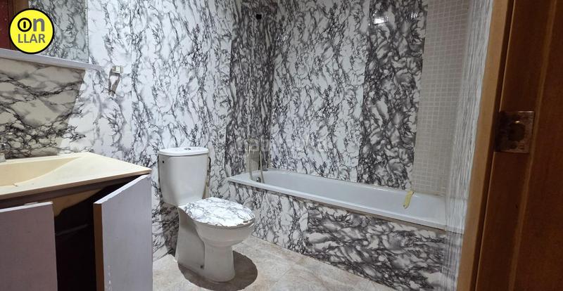 Foto c425f1c7-e724-4a7f-b623-617ee34f6cd2. Piso vivienda en venta en c. alhambra, 24, , girona en Blanes