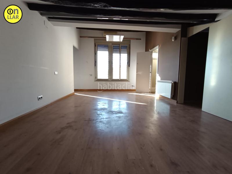 Foto 1f73aeb5-9a15-4135-a436-7e79ac23978e. Piso amplio y luminoso piso carretera cardona en Manresa