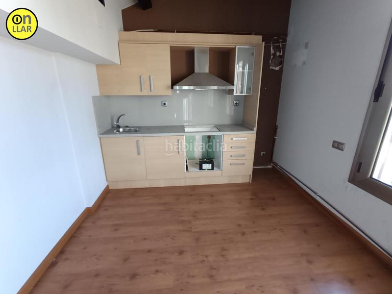 Foto 5885416a-9e0e-4e07-8e71-3de4e5aa5ede. Piso amplio y luminoso piso carretera cardona en Manresa