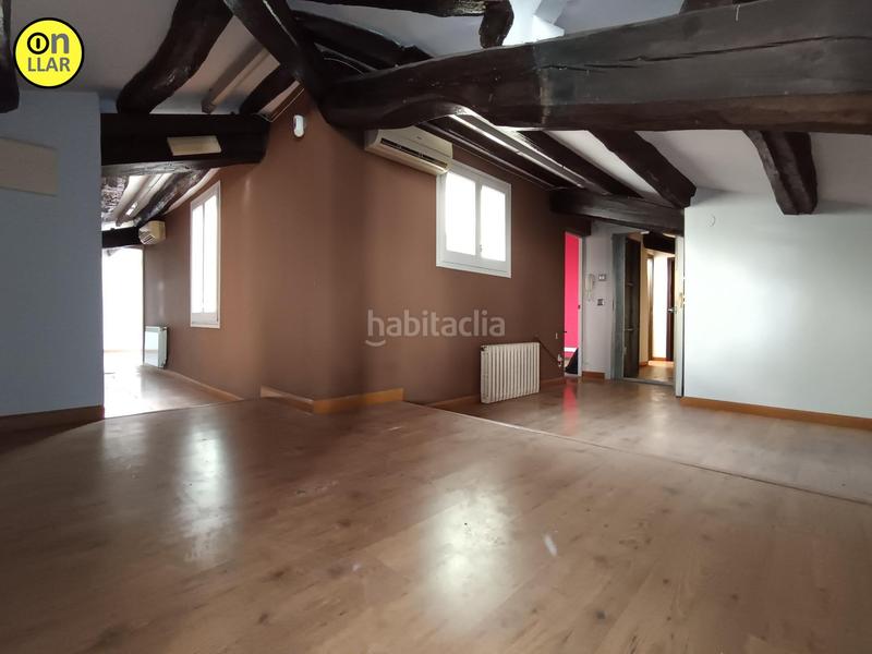 Foto c0345ab8-1e08-4669-94fd-30f817f642eb. Piso amplio y luminoso piso carretera cardona en Manresa