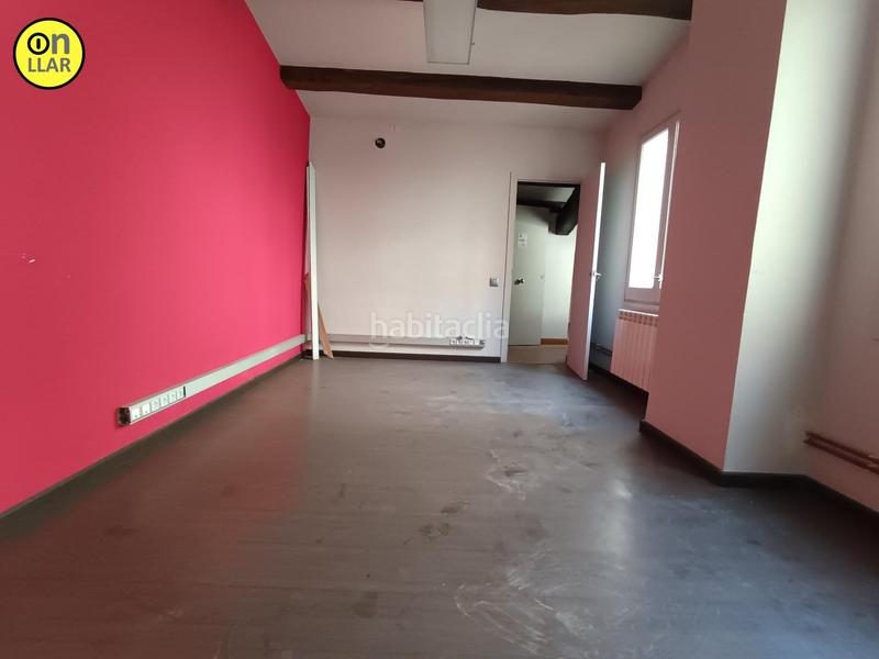 Foto ca1de3bc-0967-4d93-bd15-fe4a823f0fd9. Piso amplio y luminoso piso carretera cardona en Manresa