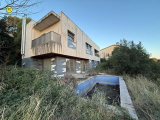 Casa  Calle tomas breton. Casa en venta en el serrat en construcción